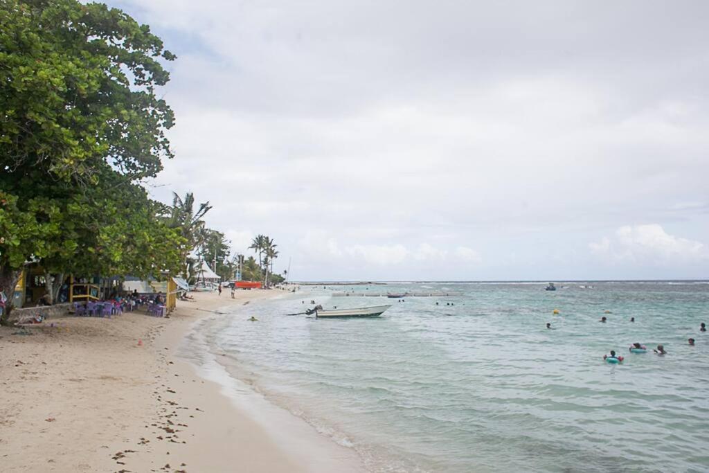 Vacances A La Plage Sainte-Anne  Exteriör bild